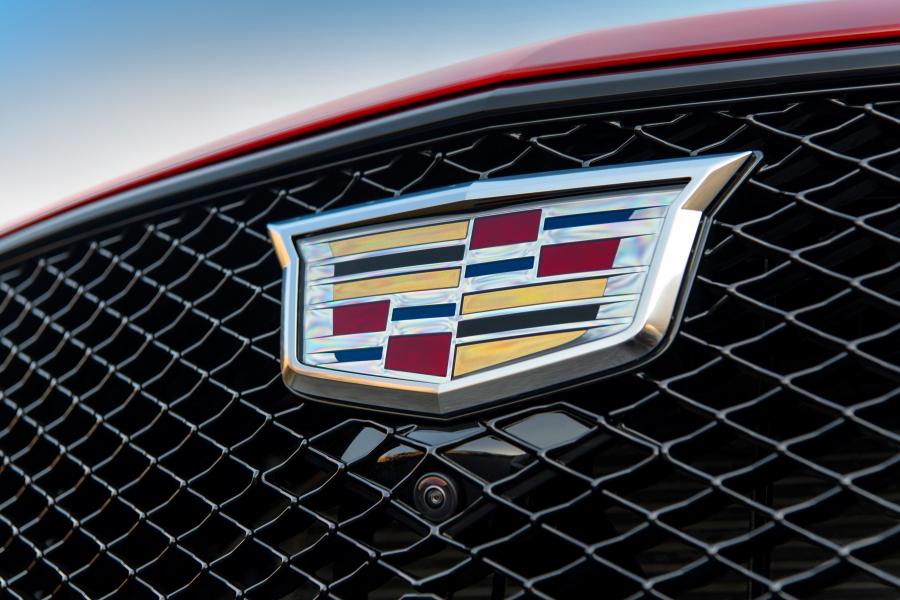 Логотип Cadillac CT5-V 2019 года  (фото 18 из 33)
